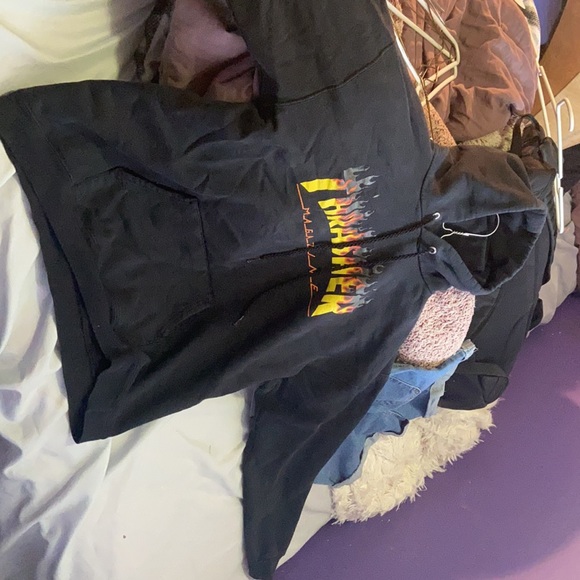 Black with red flames thrasher - Picture 2 of 2